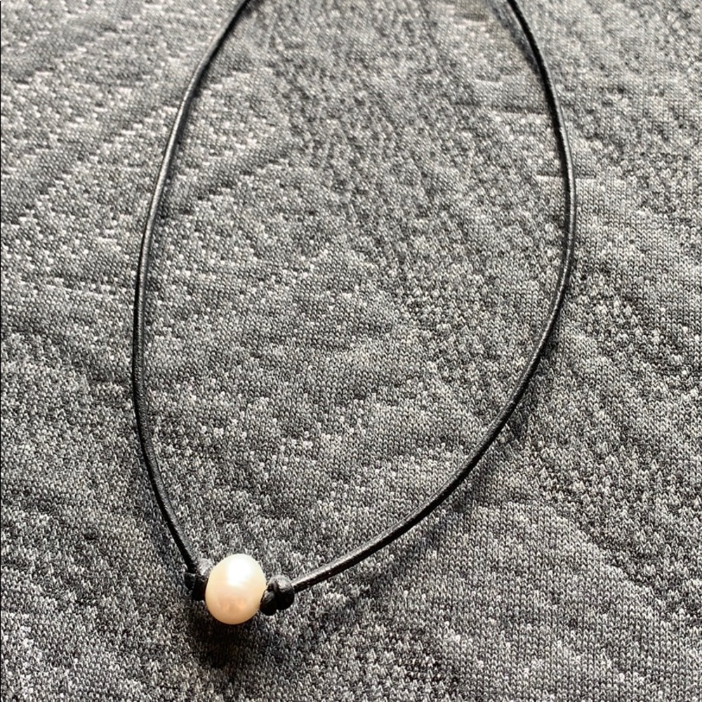 Urban Outfitters Pearl Necklace